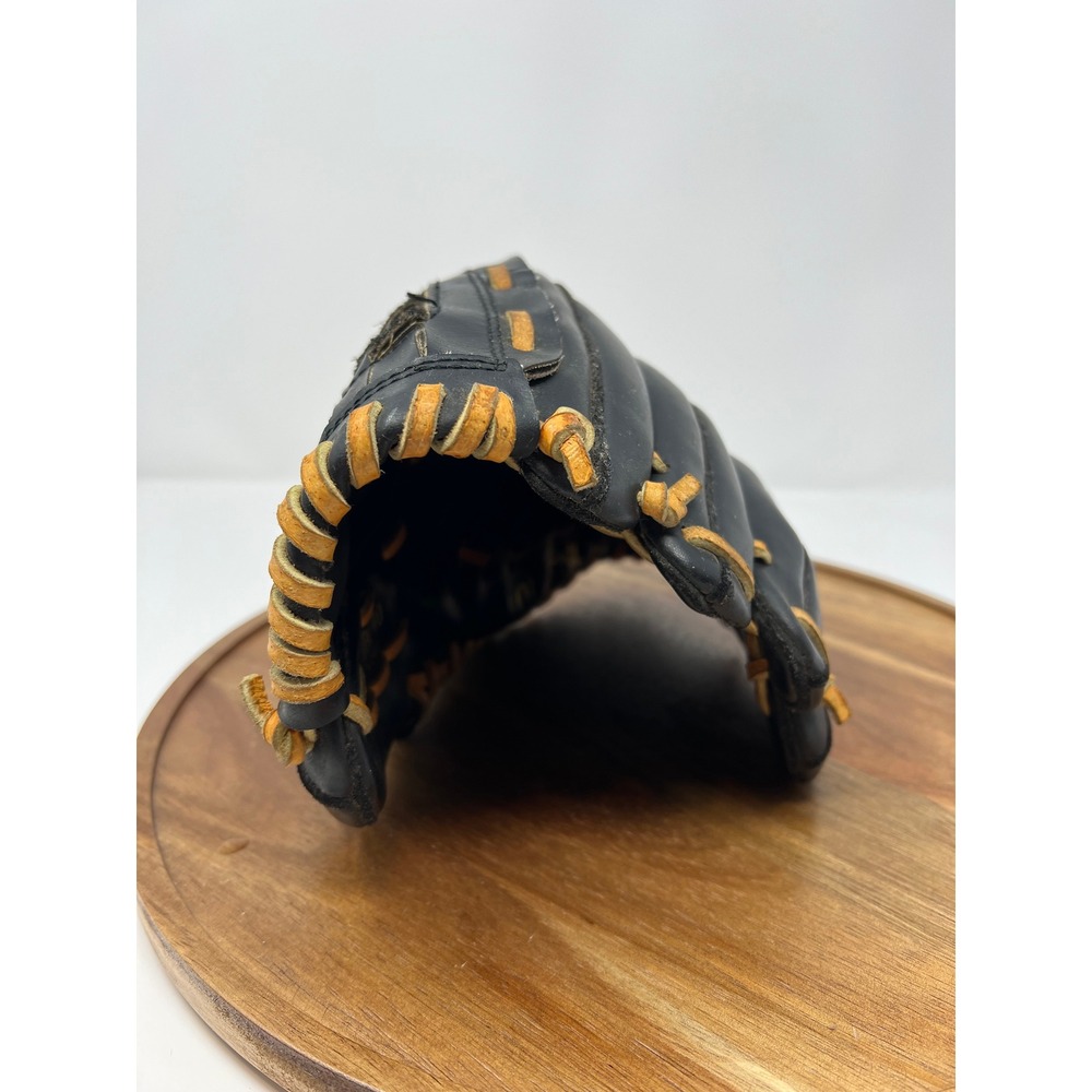 Louisville Slugger Baseball Glove Black Leather Youth Infield Outfield - Picture 2 of 9